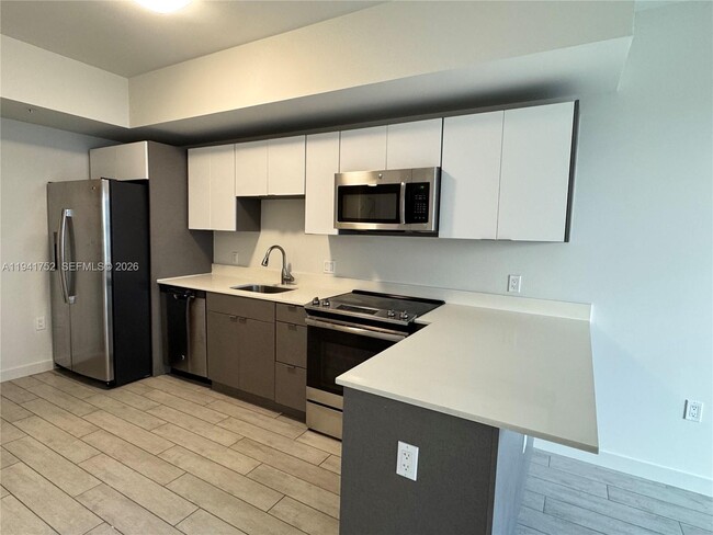 Foto del edificio - 321 NE 26th St