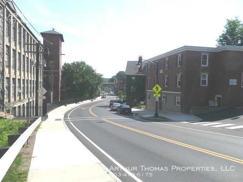 Primary Photo - 70 Main St