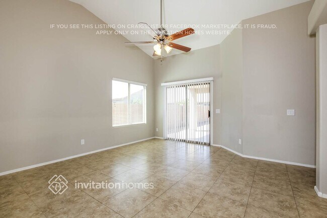Building Photo - 2628 W Tamarisk Ave