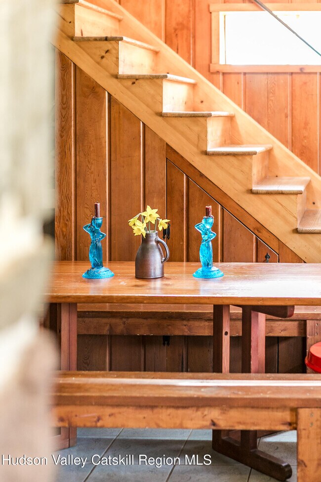 Foto del edificio - 671 Watson Hollow Rd