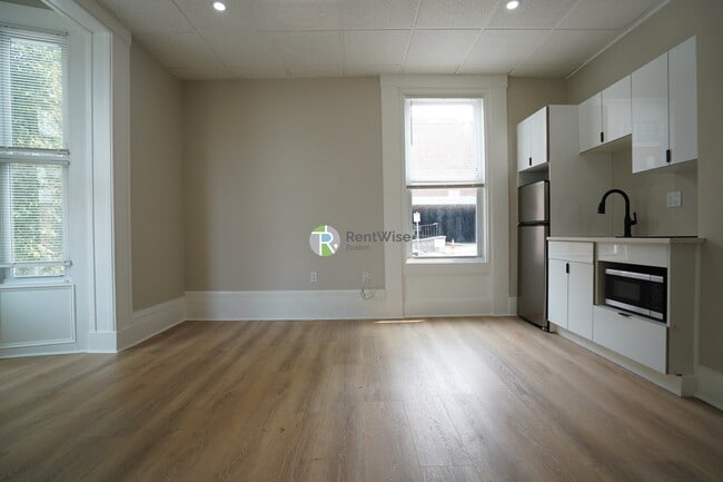 Foto del edificio - 142 Dorchester St