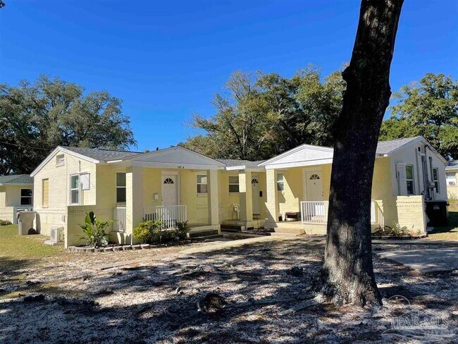 Foto del edificio - 107 Holmes Dr
