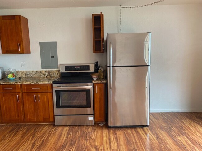 Foto del edificio - Breezy Fresh, Freshly Renovated 2/1 at Makaha Valley Plantation