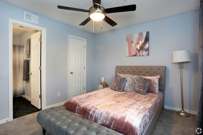 Building Photo - Buena Vista Apartments – Studio, 1 & 2 Bed...