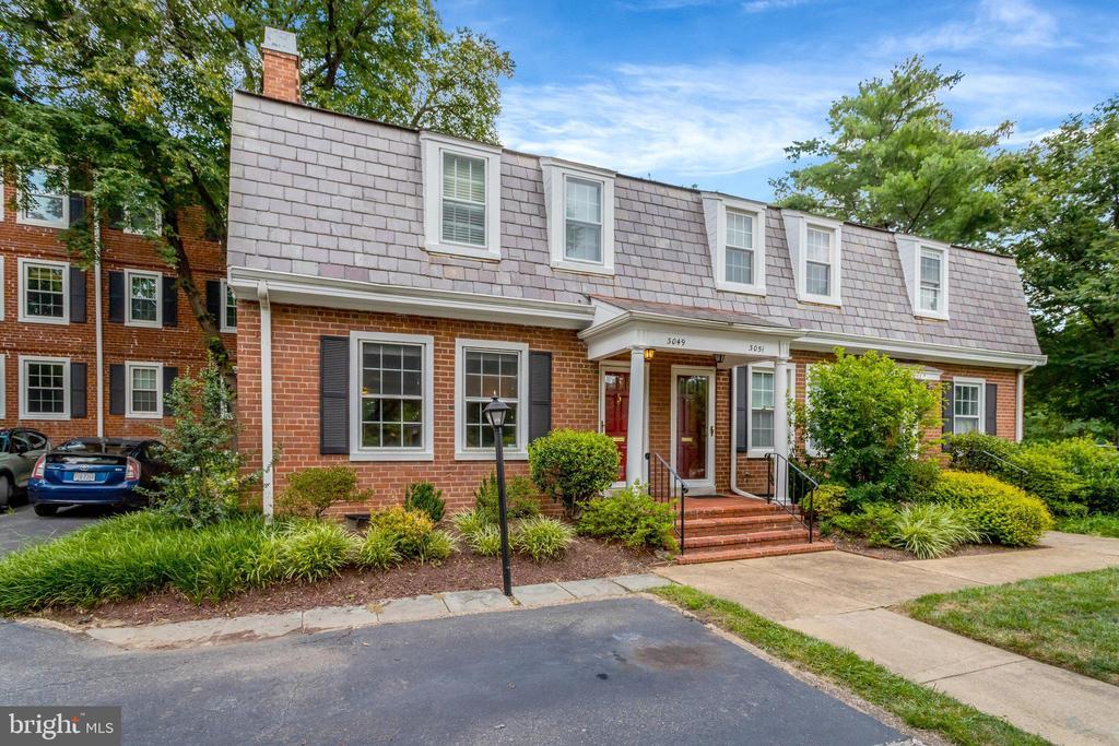 Foto principal - 3049 S Columbus St