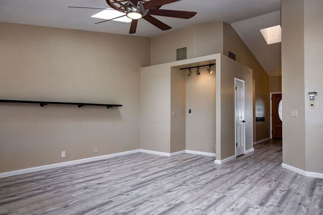 Building Photo - 1221 Alysa Ct