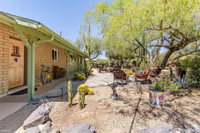 Building Photo - 2 br, 1 bath House - 37432 North Hidden Va...