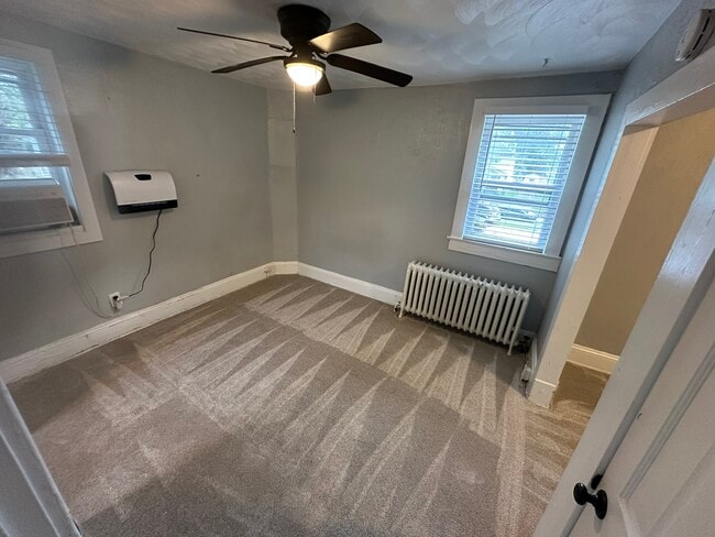 Building Photo - 4804 Gosnold Ave