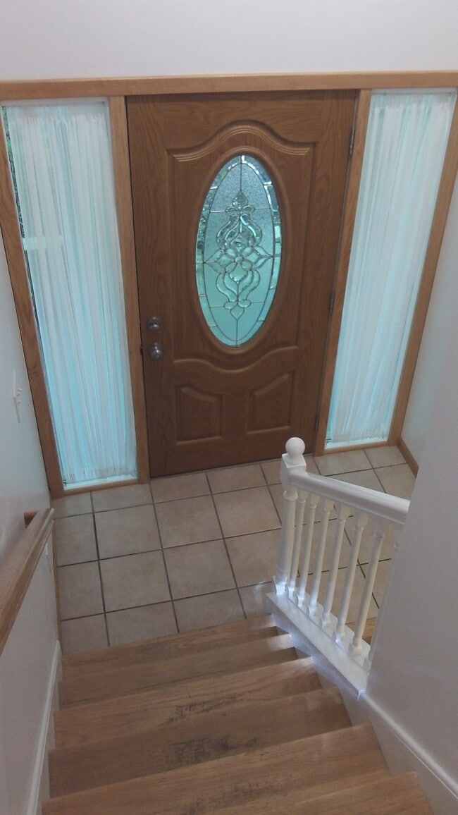 Entry - 4290 Baywood Dr