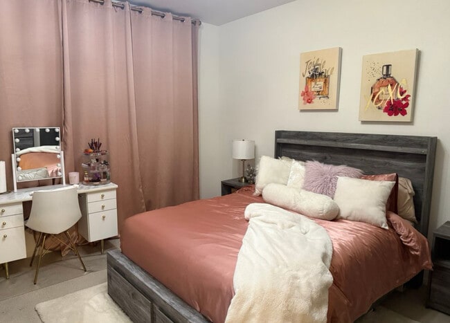 Foto del edificio - 5491 Seacliff Pl