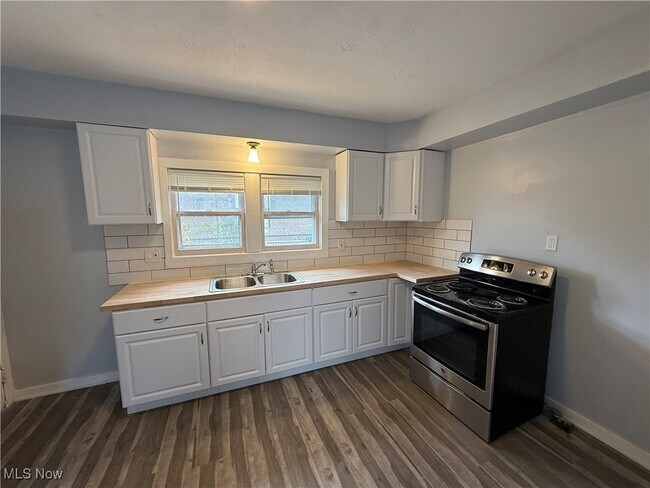 Foto del edificio - 1305 Curtis St