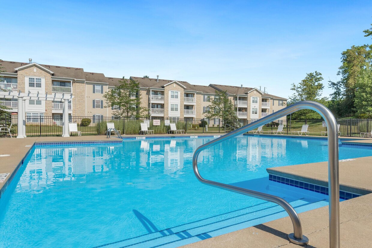 Hampton Club 13000 Hampton Club Dr North Royalton, OH Apartments