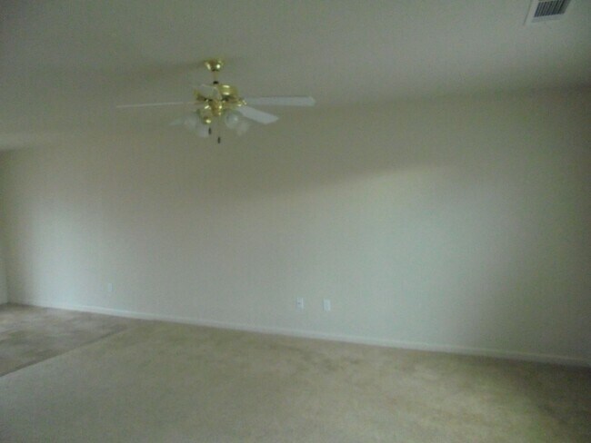 Foto del edificio - 3 Bedroom home in Anderson