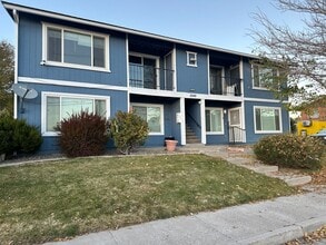 Building Photo - 3345 Scottsdale Rd