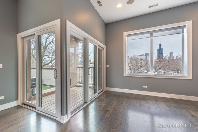 Foto del edificio - 6 N Throop St