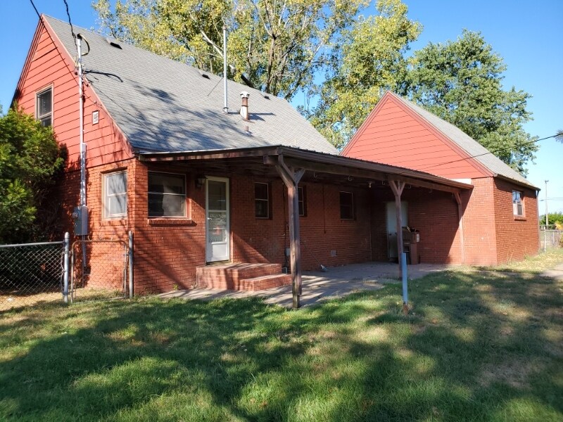 Primary Photo - 416 Beam St