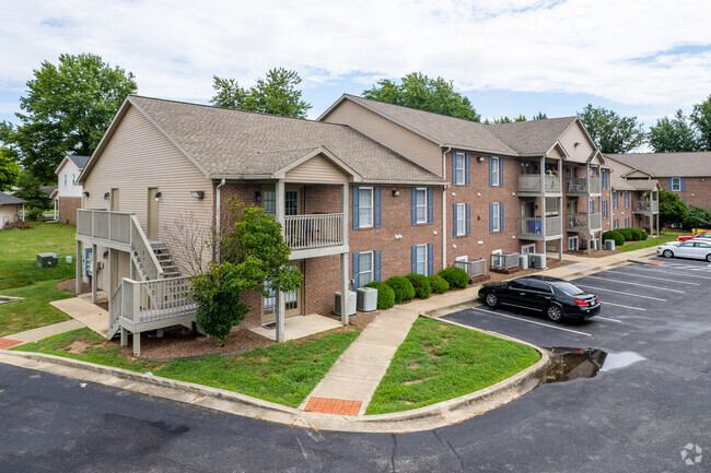 Exterior - Newburgh Court Apartments - Newburgh Court Apartments