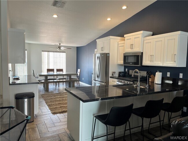 Building Photo - 2184 Emerald River Way