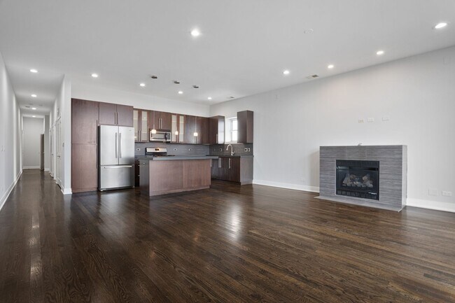 Foto del edificio - 1412 W Morse Ave