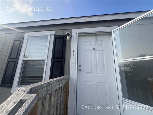 Foto del edificio - 215 Greenfield Rd