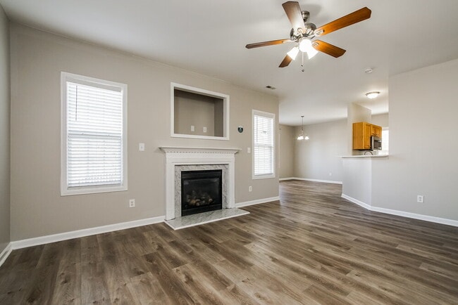 Building Photo - 6818 Spanglers Spring Way