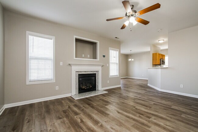 Foto del edificio - 6818 Spanglers Spring Way