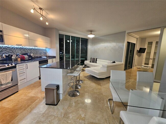 Foto del edificio - 350 S Miami Ave