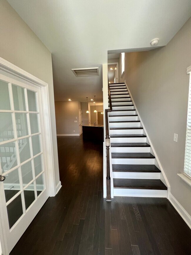 Building Photo - Half Off First Month's Rent! Beautiful 3 B...