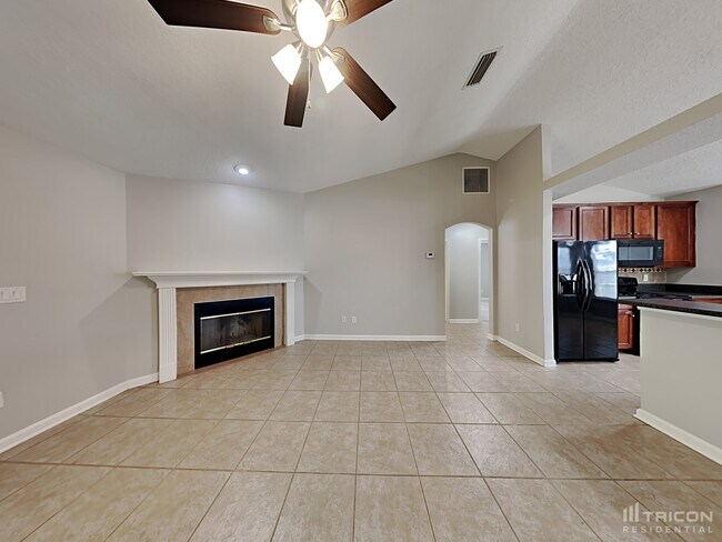 Foto del edificio - 11896 Raindrop Rd