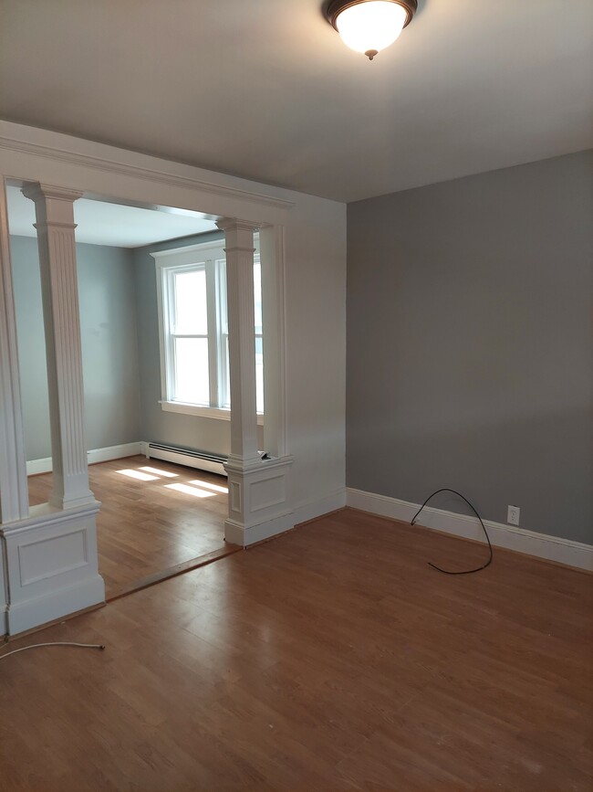 Building Photo - 78 Dewey St