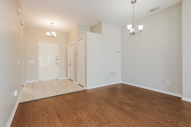 Foto del edificio - 10639 Eveningwood Ct