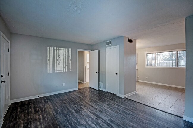 Foto del edificio - 351 Culley Dr