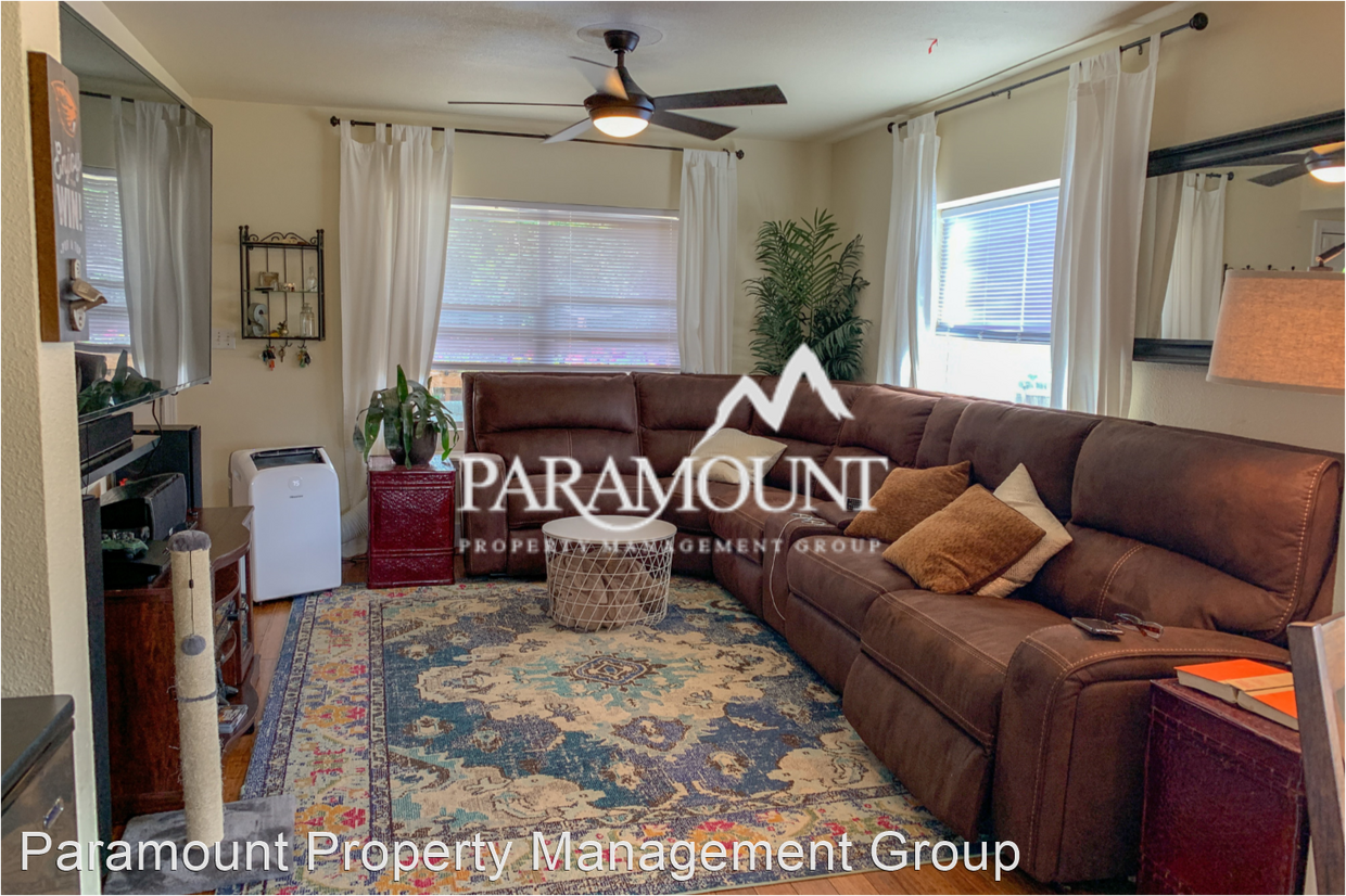 Foto principal - 3 br, 2 bath House - 1143 Naval Ave