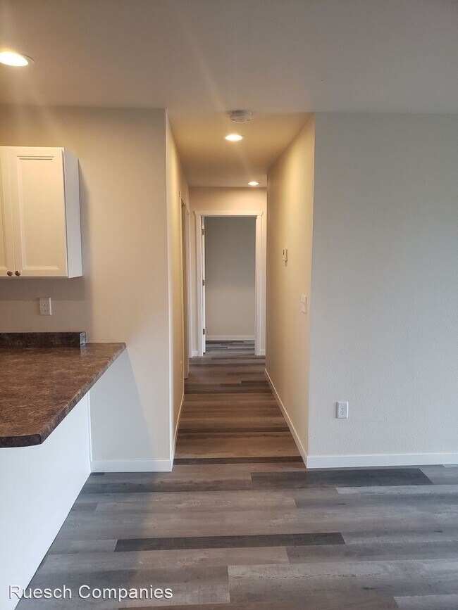 Foto del edificio - 3 br, 1.5 bath House - 3065 Barrington Place