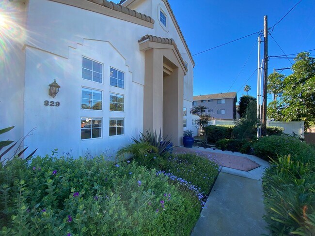 Building Photo - Beautiful Remodeled Home in Carlsbad Village!
