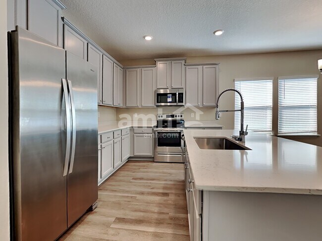 Building Photo - 238 Hemlock Pt