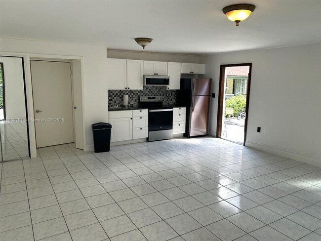 Building Photo - 262 NE 96th St
