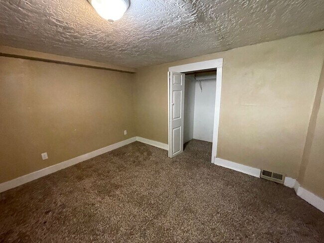 Foto del edificio - 2273 Jefferson Ave