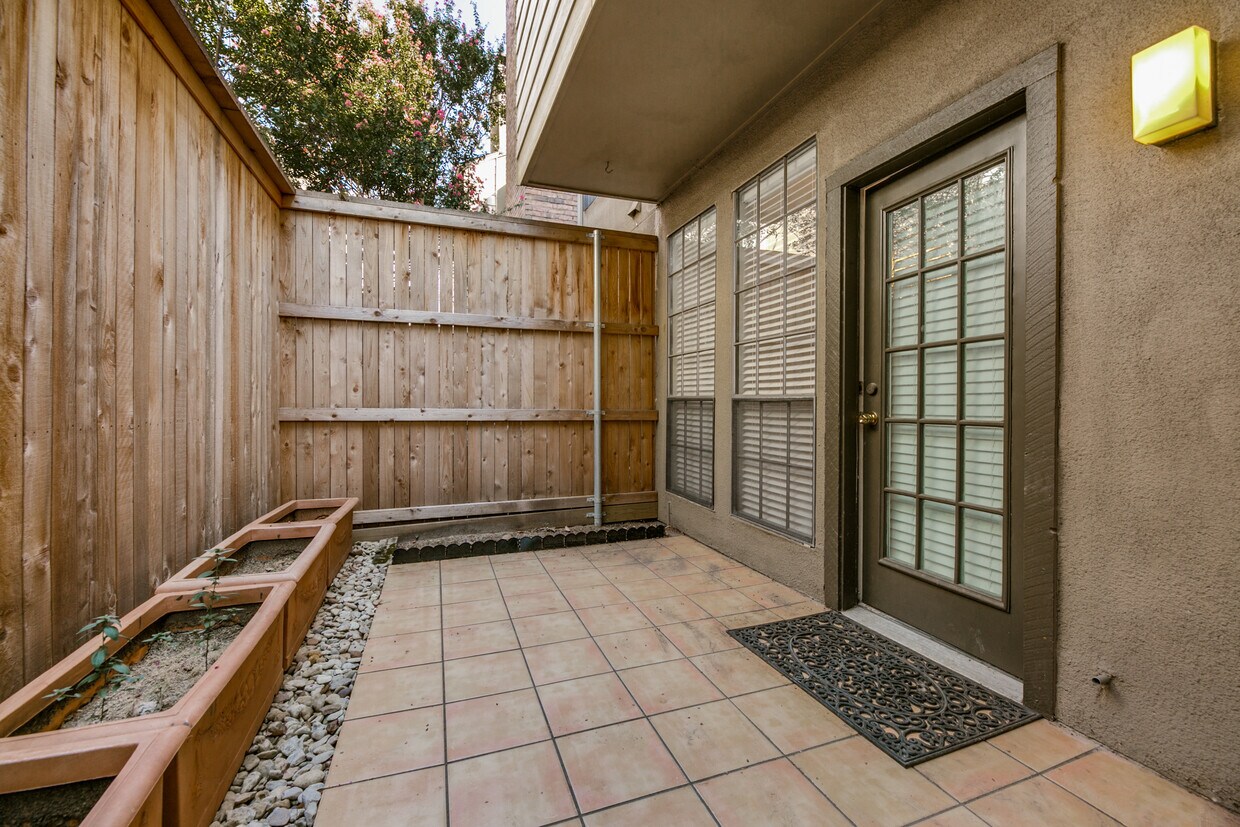 4124 Cole Avenue Unit 202, Dallas, TX 75204 Apartments in Dallas, TX