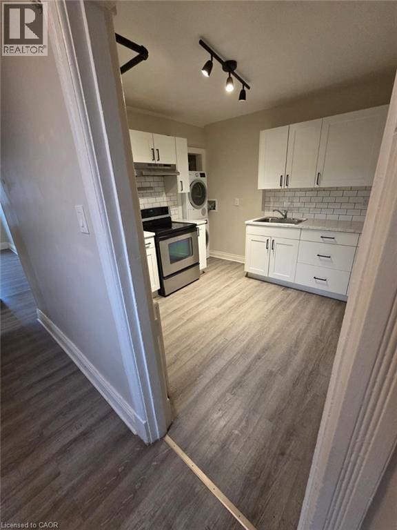 Building Photo - 298 Emerald St N