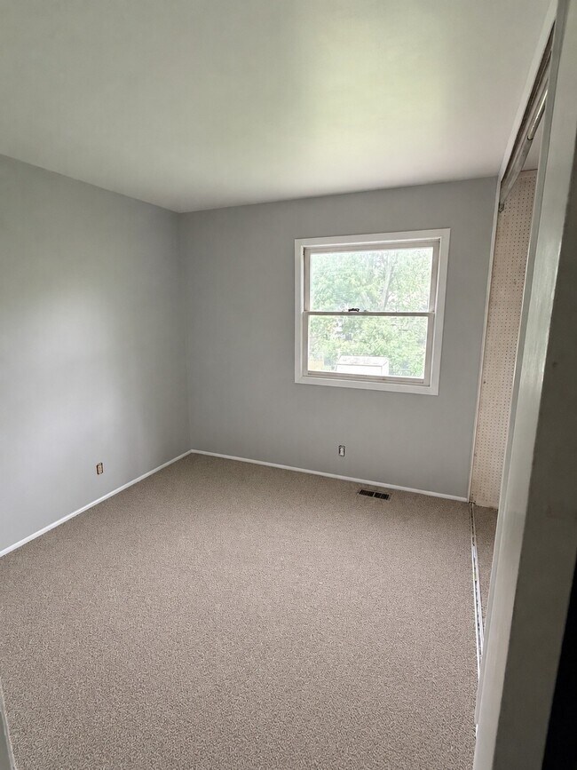 Foto del edificio - 5015 W Blackford Dr