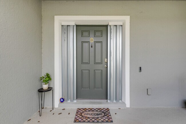 Foto del edificio - 2724 Silver Canoe Dr