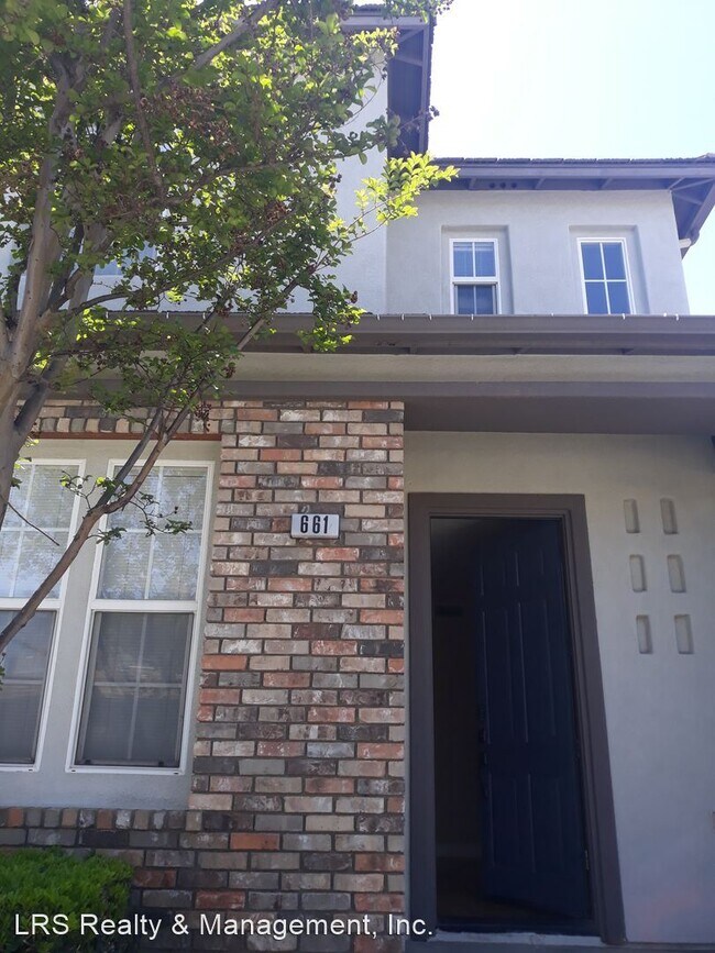 Building Photo - 4 br, 2.5 bath House - 661 Masters Circle