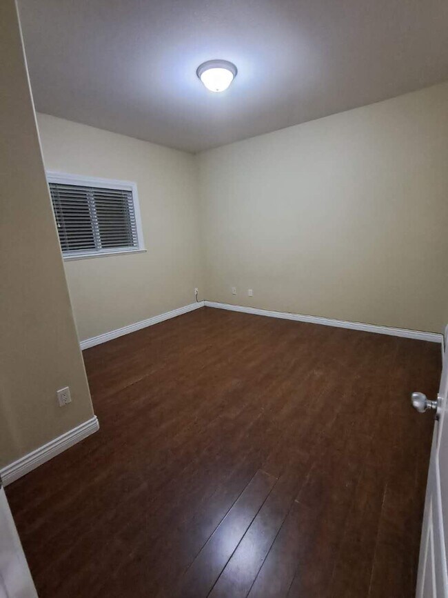 Photo du bâtiment - 9531 Bakerview Dr