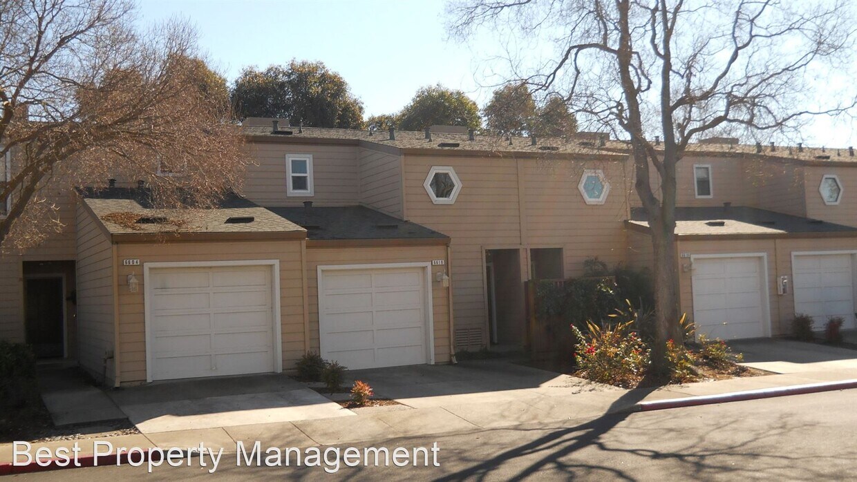 Foto principal - 2 br, 2.5 bath House - 6628 Conestoga Ln