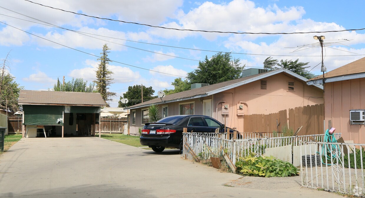 Building Photo - 2009 Pleasant Ave