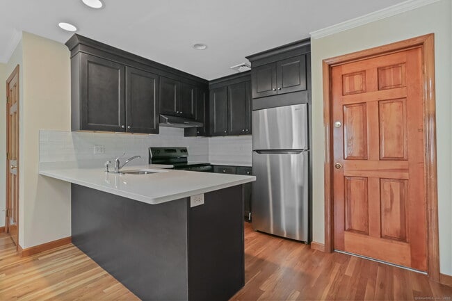 Building Photo - 107 Saugatuck Ave