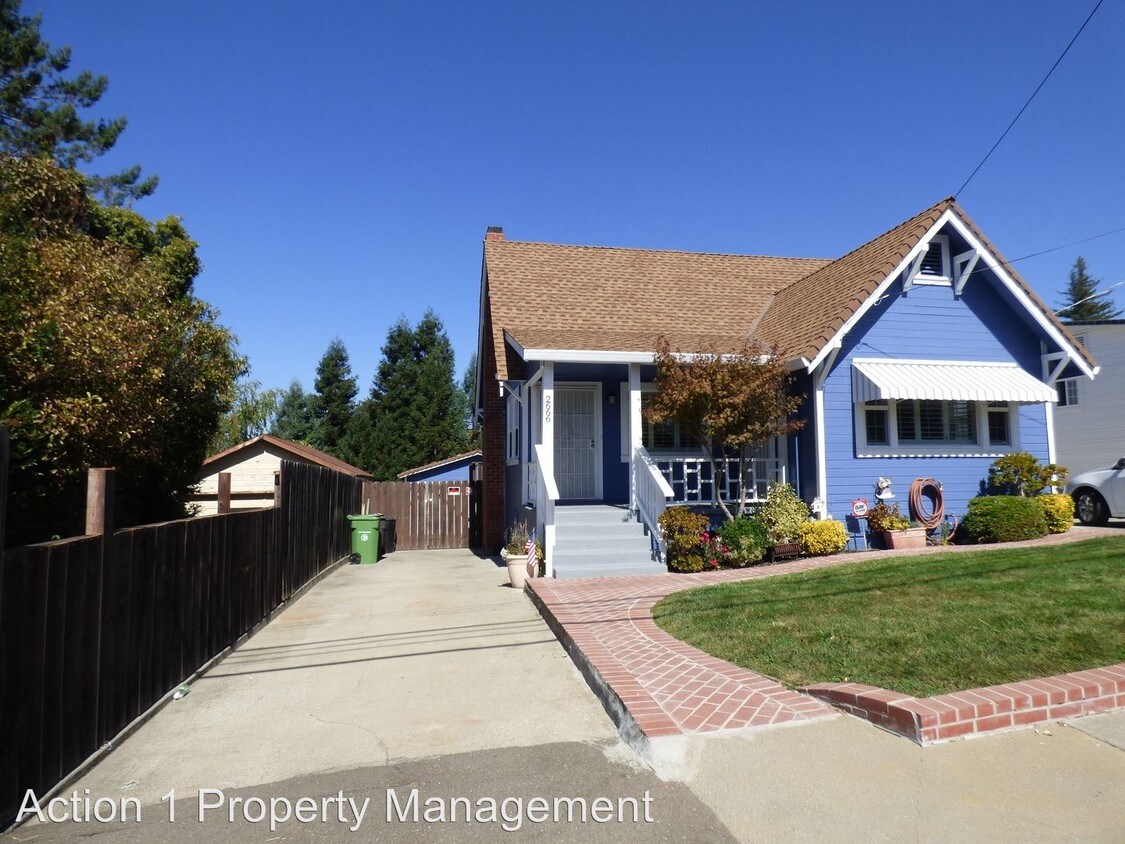 Primary Photo - 2666 D St