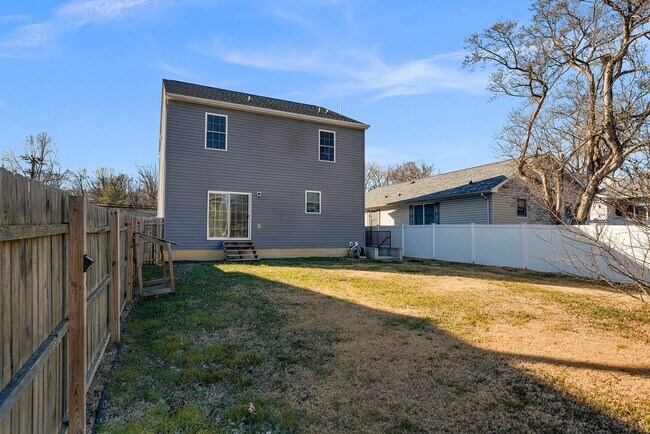 Foto del edificio - Beautiful 4br 2.5ba with huge basement and garage in Edgemere