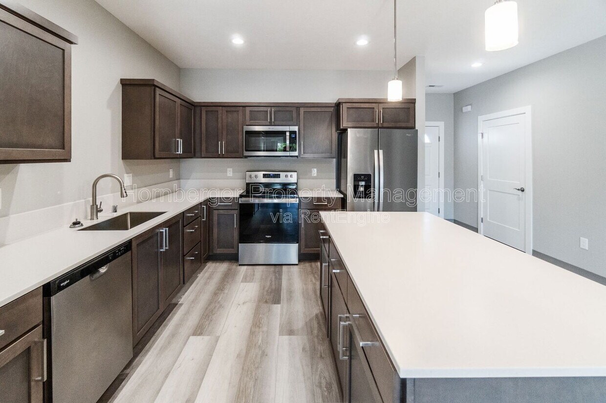 Foto principal - 1717 N Manifold Ln